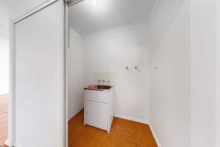 Settle into a Lifestyle of Comfort and Convenience in Niddrie - Photo 5