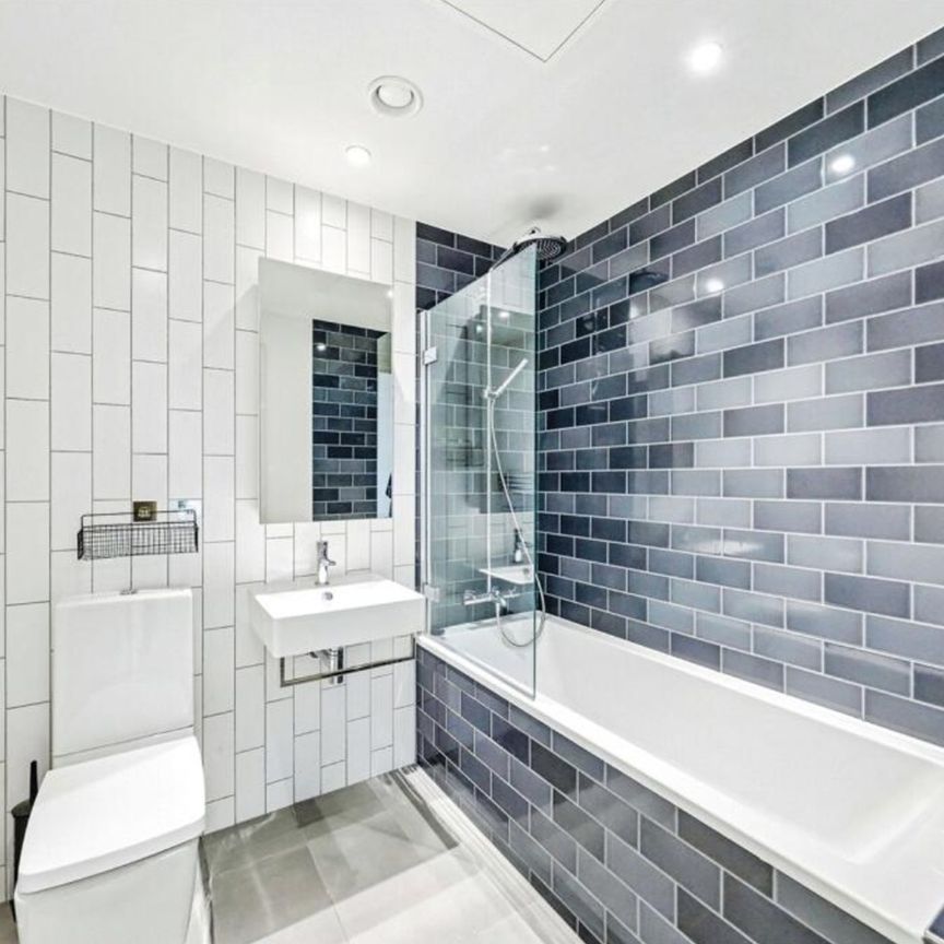 2 Bed Flat, Starboard Way, E16 - Photo 1
