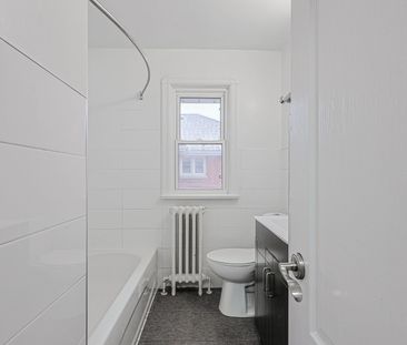 For Lease - 366 Mary Street Unit# 4, Oshawa, Ontario - Photo 3