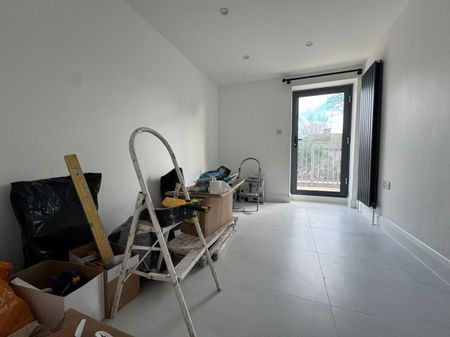 2 bed Apartment for Rent - Photo 2