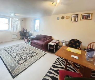 2 bedroom flat to rent Bramford Road, IP1 - Photo 1