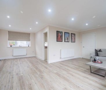 4 bedroom bungalow to rent - Photo 1