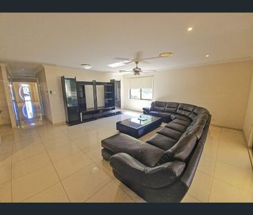 36 Pearce Road, Quakers Hill, NSW 2763 - Photo 5