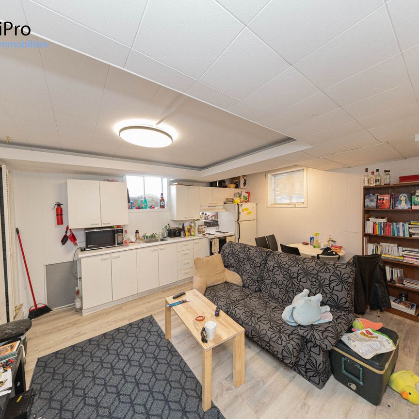 1875 Mailloux - Photo 1