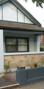 Renovated Three Bedroom Home - Photo 4