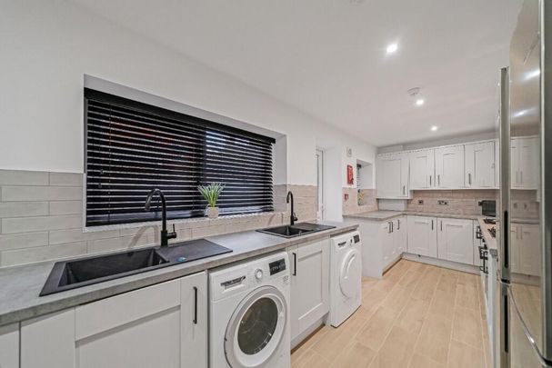 6 bedroom house to rent - Photo 1