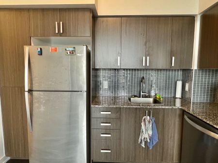 For Lease - 1603 Eglinton Avenue Unit# 1601, Toronto, Ontario - Photo 5