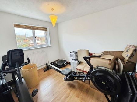 3 bedroom end of terrace house to rent - Photo 4