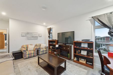 For Lease - 137 Duford Street Unit# A, Vanier and Kingsview Park, Ontario - Photo 3