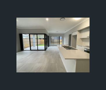 83 Citron Cres, Helensvale, Qld 4212 - Photo 3