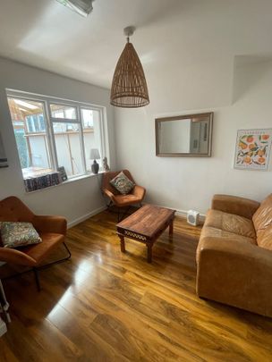 6 Bed Terraced House, Newmarket Road, BN2 - Photo 1