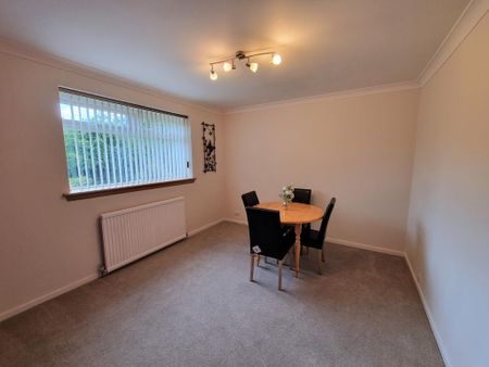 4 bedroom semi-detached house to rent - Photo 2