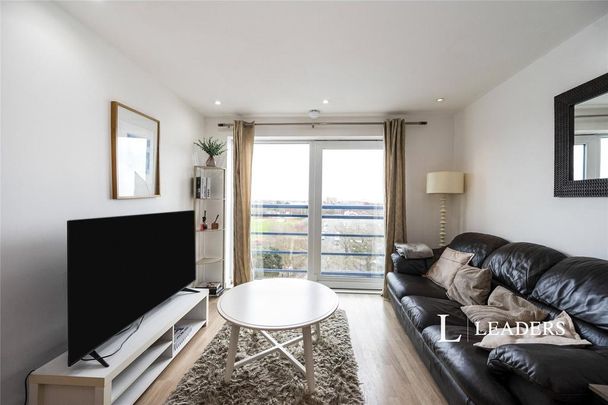 1 bedroom flat to rent - Photo 1