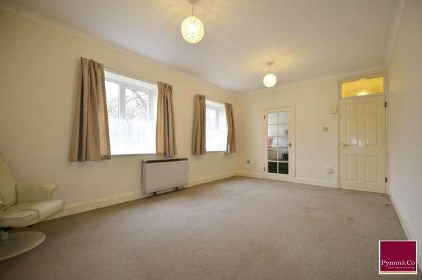 Quinton Gurney House, Keswick Hall, NR4 - Photo 1