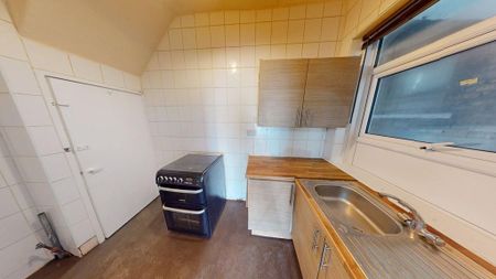 2 bedroom terraced house to rent - Photo 4