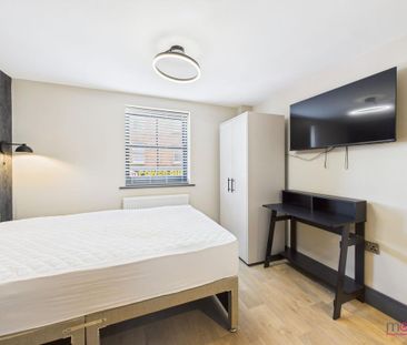1 bedroom in a house share to rent - Photo 6
