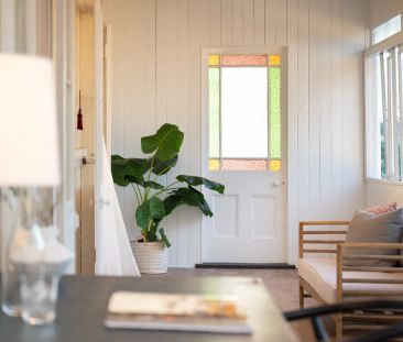 Sky-high position with lifelong, grandstand city views – 3.3km to CBD - Photo 2