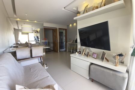 Spacious, semi-furnished 3-bedroom apartment with a full staff room for rent in Jardim Armação! - Foto 3