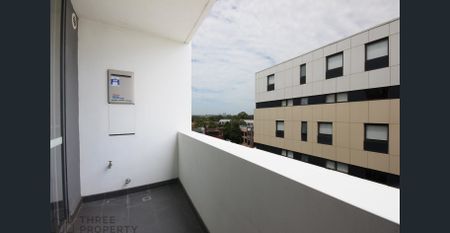 Glad to be in Gladesville! - Photo 4