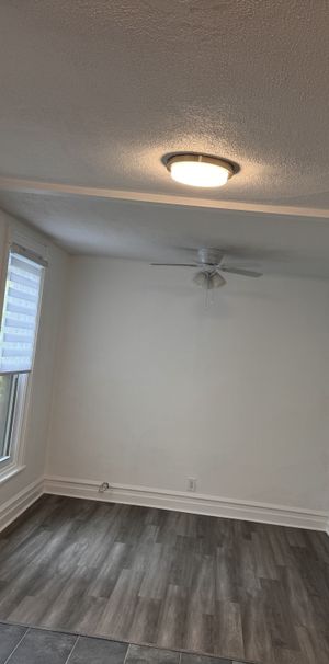 5 1/2 Canal Lachine - 3e étage- Rénové - Photo 1