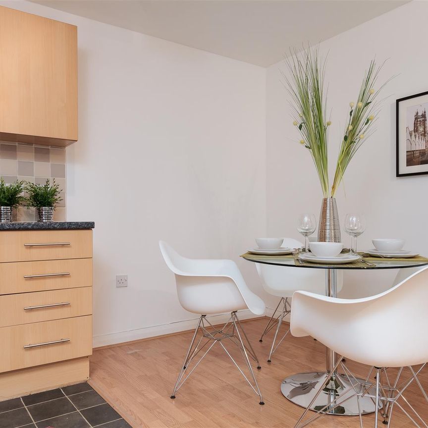 2 Bedroom Apartment To Rent - Photo 1