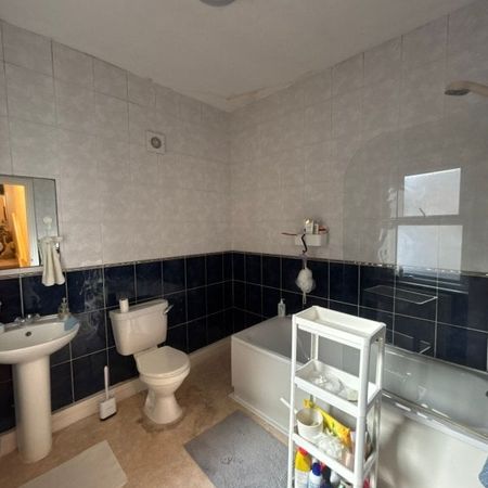 Queens Square, Brighton - Photo 4