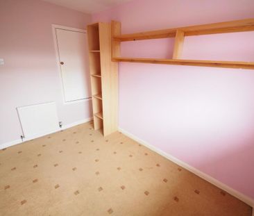 2 bedroom semi-detached house to rent - Photo 3