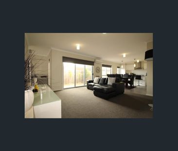 MODERN AND SPACIOUS - Photo 1