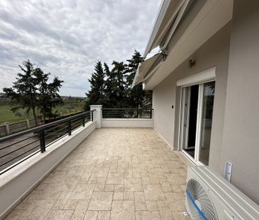For Rent - Detached house 270 m² in Thessaloniki - Φωτογραφία 2