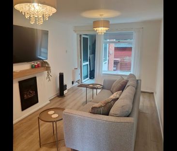 1 Bed Flat, Middleton, LS10 - Photo 1