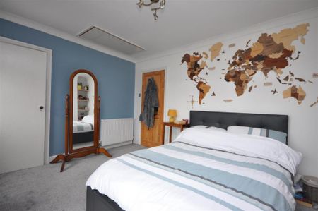 Danebury Drive, York - Photo 4