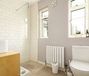 Room in a Shared House, Elsa Cottages, E14 - Photo 1