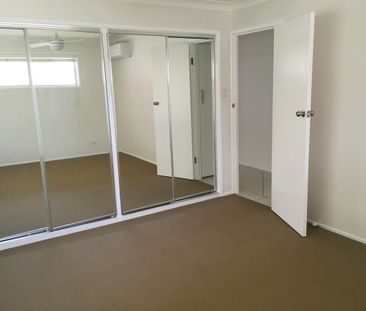Stunning Home in Paradise Point - Photo 3