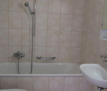 3.5 Zimmer, 90 m², 2. Stock - Photo 3