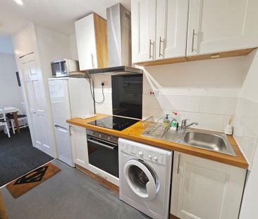 Studio to rent - Photo 5