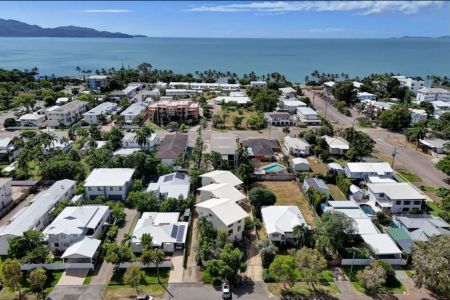 Coastal Living - Photo 4