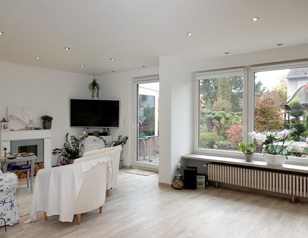 Modernisiertes Reihenhaus mit guter Aufteilung & schönem Garten - Foto 1