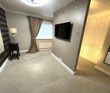 4 bedroom detached house to rent - Photo 1