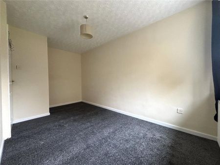 2 bedroom end of terrace house to rent - Photo 2