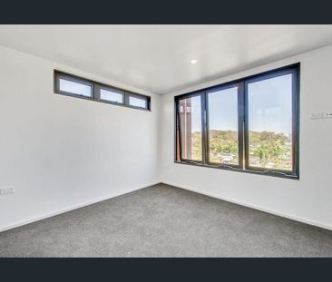 Modern & Convenient Apartment in Prime Upper Mount Gravatt Location - Photo 3