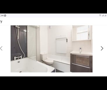 2 Bed Flat, Elmslie Point, E3 - Photo 2