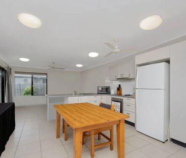 Private, Roomy Duplex Unit - Photo 4