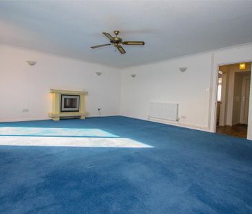 3 bedroom apartment to rent - Photo 2