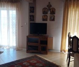 Διαμέρισμα για ενοικίαση - Μητρόπολη, - Φωτογραφία 2
