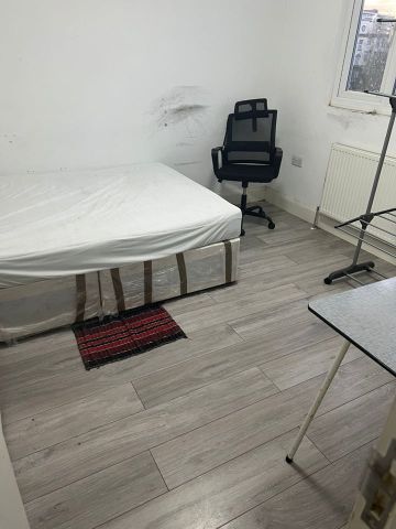 Room in a Shared House, Lodge Road, CR0 - Photo 4