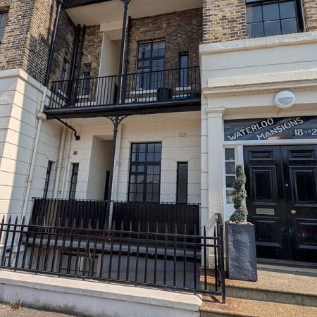 Cambridge Road, Dover, CT17 9BT, Kent - Photo 4