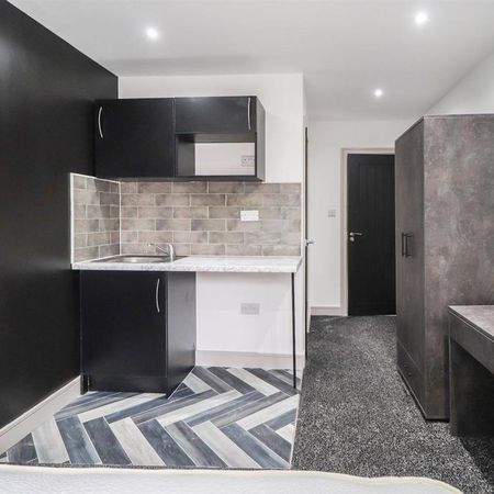 Studio to rent - Photo 3