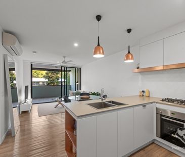 Magnificent 1 Bedroom + Study Apartment - Photo 6
