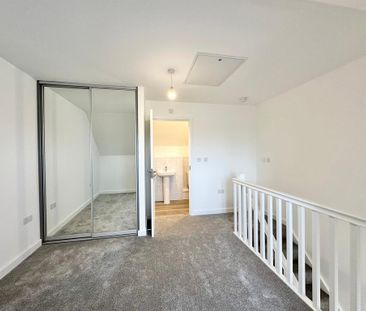 3 bedroom terraced house to rent - Photo 2