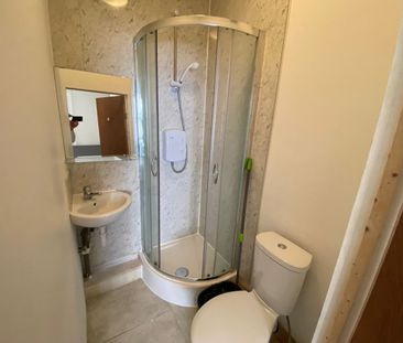 Studio Flat, Bedford Place, BN1 - Photo 2